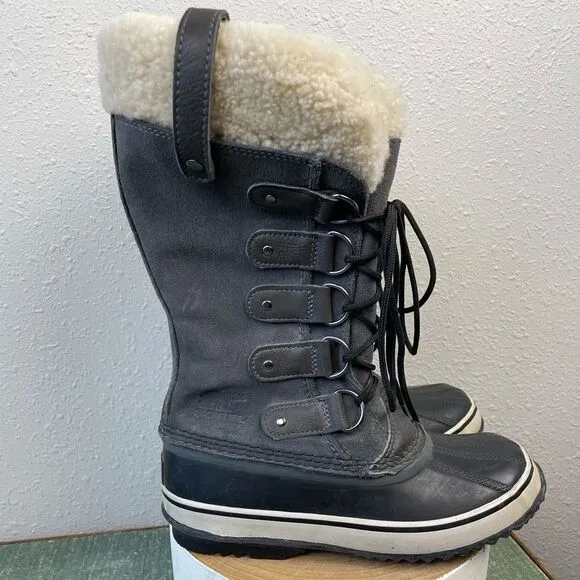 Sorel Gray and Black Waterproof Boots Size 5 EUC