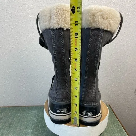 Sorel Gray and Black Waterproof Boots Size 5 EUC