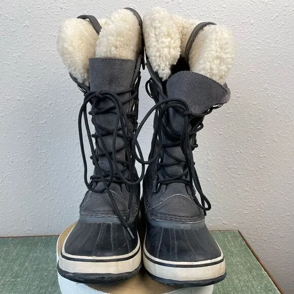 Sorel Gray and Black Waterproof Boots Size 5 EUC
