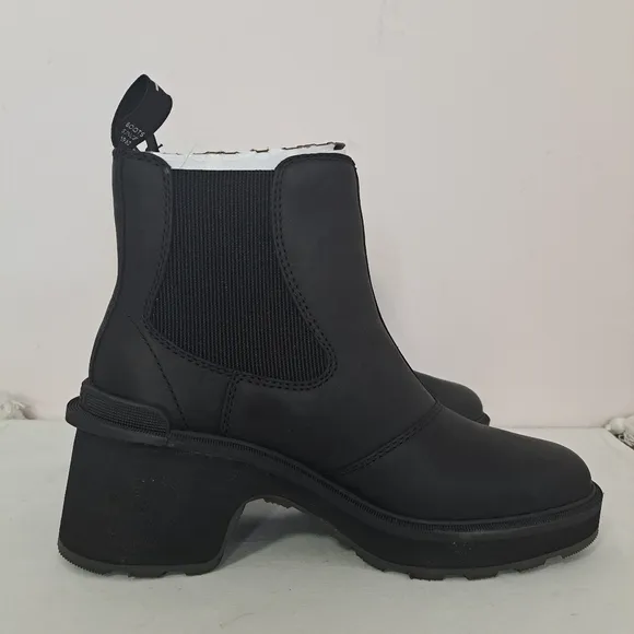 Sorel hi-line chelsea boot black 7.5 NWT