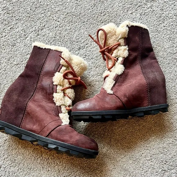 Sorel Joan of Arctic Size 10 Wedge Mid Shearling Wedge II Waterproof Ankle Boots