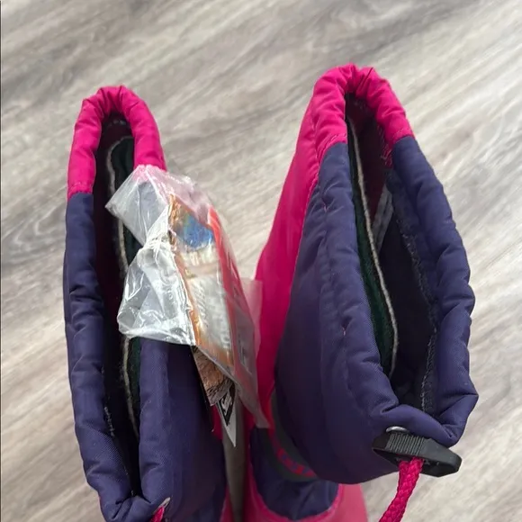 Sorel Kids' Pink and Navy Winter Boots Rugged Canadian Original  NWT