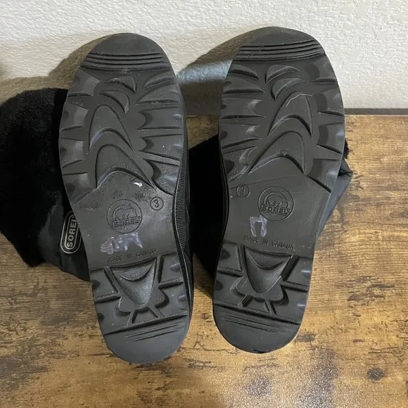 Sorel Kids Winter Boots Size 3 Black Waterproof SB07