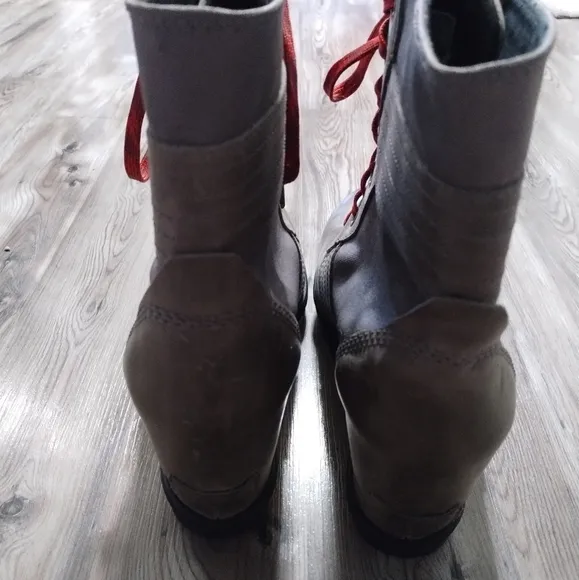 Sorel Lexie Gray Hidden Wedge Lace Up Boots Size 11 NL3046-051
