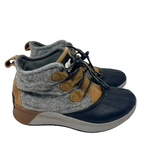 Sorel Out N About III Size 6 Classic Women's Waterproof Boot Gray Black Tan