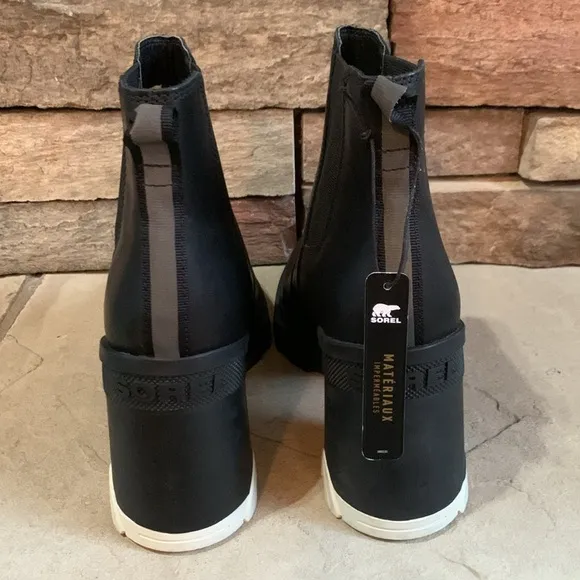 Sorel sz 12 black leather chunky heel Chelsea style waterproof boots NWT