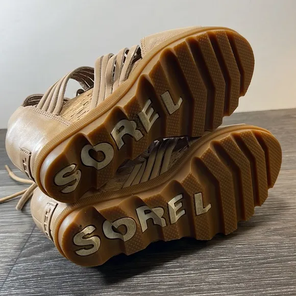 Sorel tan leather sandals woman’s 5.5 (f141)