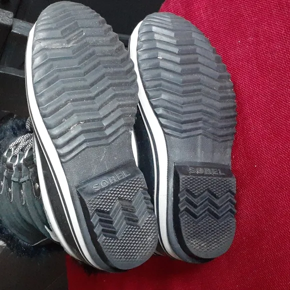 SOREL WATERPROOF BOOTS