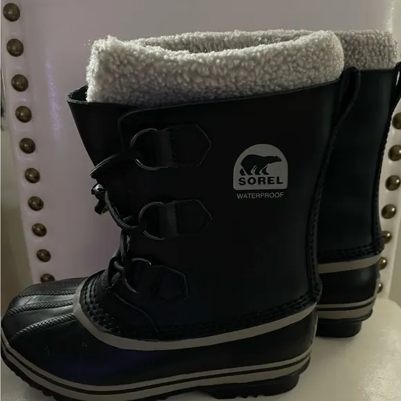 Sorel Winter Boots- Boy’s Size 2- Black