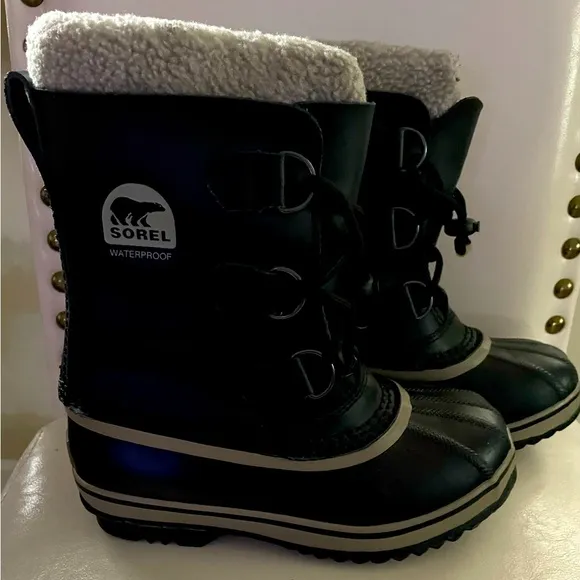Sorel Winter Boots- Boy’s Size 2- Black