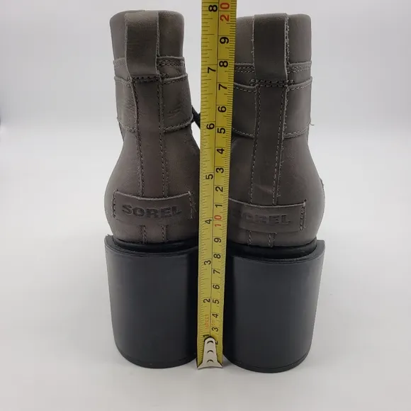 Sorel women US 7 quarry gray leather MARGO boots lace up block heel NL3053-042