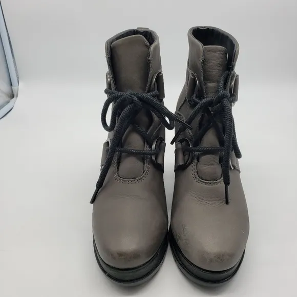 Sorel women US 7 quarry gray leather MARGO boots lace up block heel NL3053-042