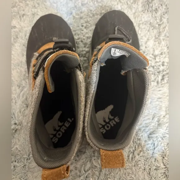 Sorel Youth Unisex Out N About Classic Waterproof Boots Size 4