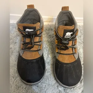 Sorel Youth Unisex Out N About Classic Waterproof Boots Size 4