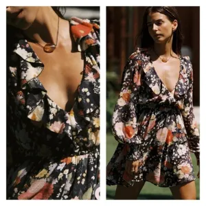 SPELL &amp; THE GYPSY Sangria Black Floral Long Sleeve V Neck Mini Playdress Medium