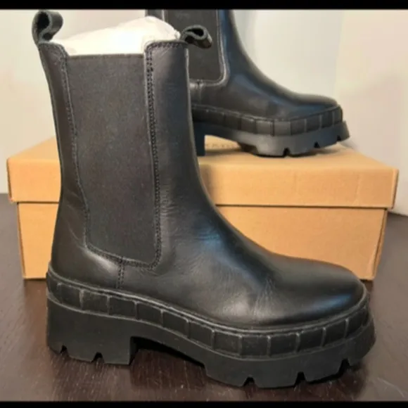 Steve Madden Barclay Leather Pull On Chunky Lug Chelsea Boots Black Size 6