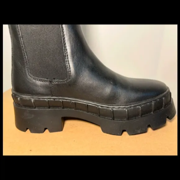 Steve Madden Barclay Leather Pull On Chunky Lug Chelsea Boots Black Size 6