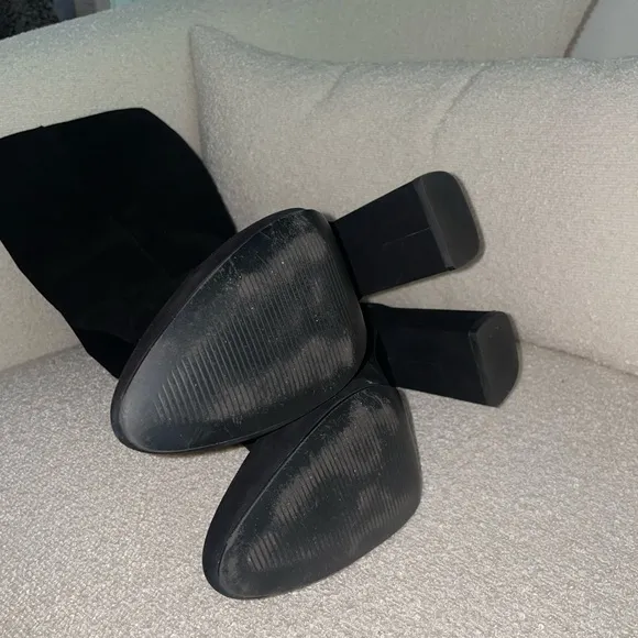 Steve Madden Black Suede Chunky Heel Boots