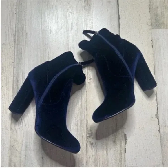 Steve Madden Editt Velvet Ankle Boots Size 7.5