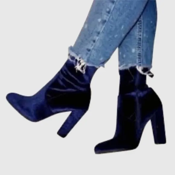 Steve Madden Editt Velvet Ankle Boots Size 7.5