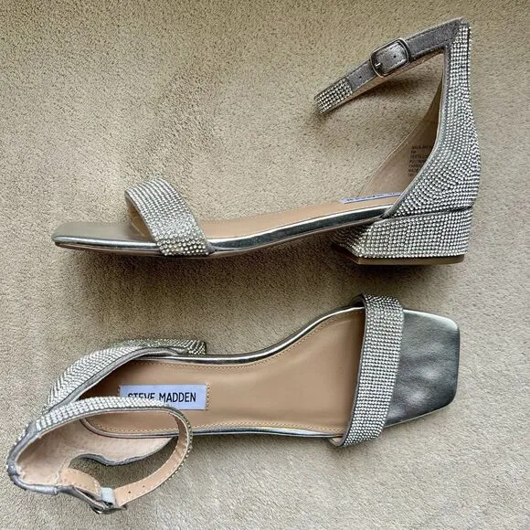 Steve Madden Nava Rhinestone Low Heel Silver Sandal Women 8 M Ankle Strap Square