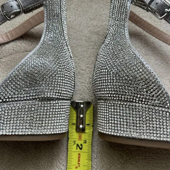 Steve Madden Nava Rhinestone Low Heel Silver Sandal Women 8 M Ankle Strap Square