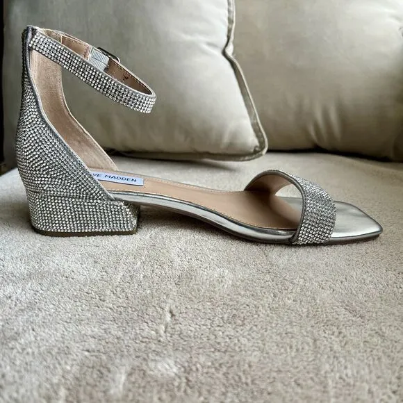 Steve Madden Nava Rhinestone Low Heel Silver Sandal Women 8 M Ankle Strap Square