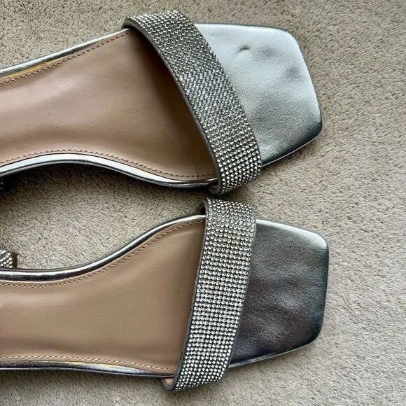 Steve Madden Nava Rhinestone Low Heel Silver Sandal Women 8 M Ankle Strap Square