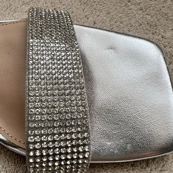 Steve Madden Nava Rhinestone Low Heel Silver Sandal Women 8 M Ankle Strap Square