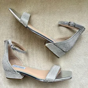 Steve Madden Nava Rhinestone Low Heel Silver Sandal Women 8 M Ankle Strap Square