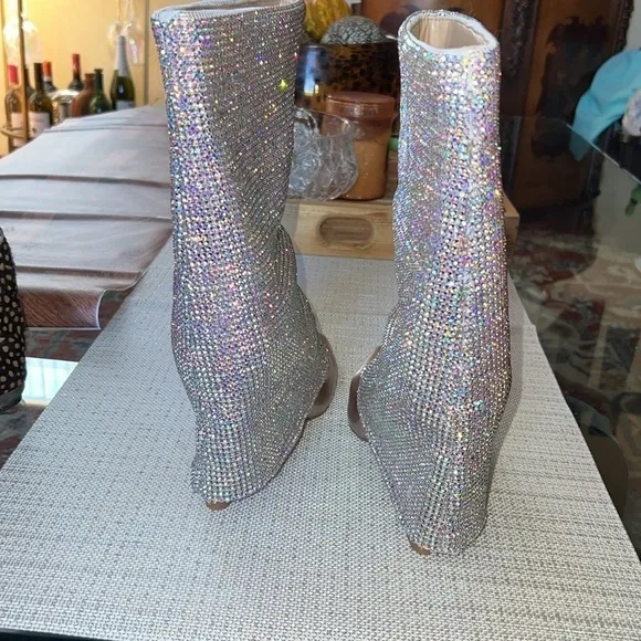 Steve Madden Rhinestone Boots, size9.5, sparkly multicolor