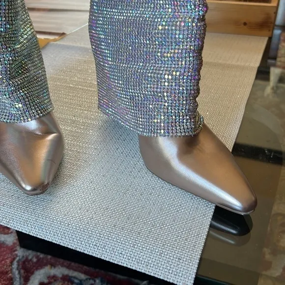 Steve Madden Rhinestone Boots, size9.5, sparkly multicolor