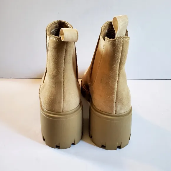 Steve Madden Suede Tan Ankle Boots with Chunky Sole Size 8