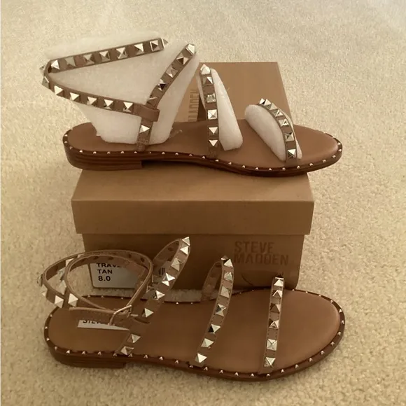 Steve Madden travel sandal (PRICEDROP)