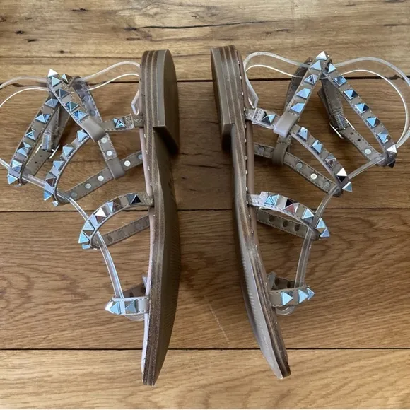 Steve Madden Travel Sandals Size 6