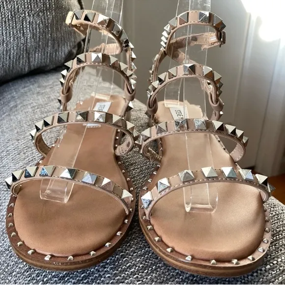 Steve Madden Travel Sandals Size 6