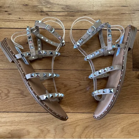 Steve Madden Travel Sandals Size 6
