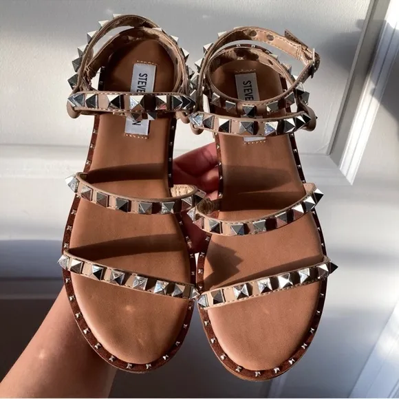 Steve Madden Travel Sandals Size 6