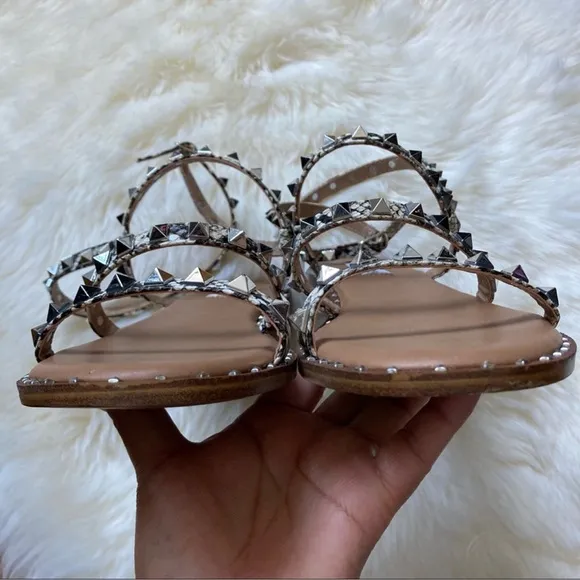 Steve Madden Travel Snake Sandals Size 10
