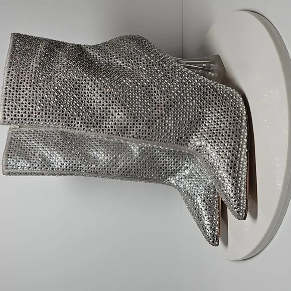 Steve Madden Vivy Bootie Heeled Boots Pointed Toe Rhinestone Metallic Silver 8