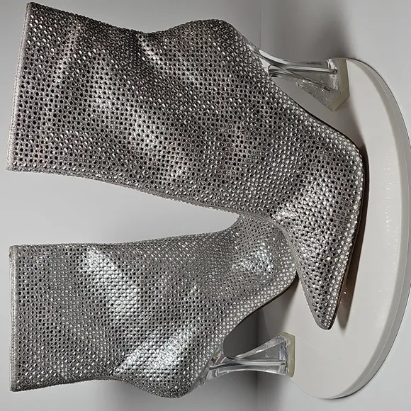 Steve Madden Vivy Bootie Heeled Boots Pointed Toe Rhinestone Metallic Silver 8
