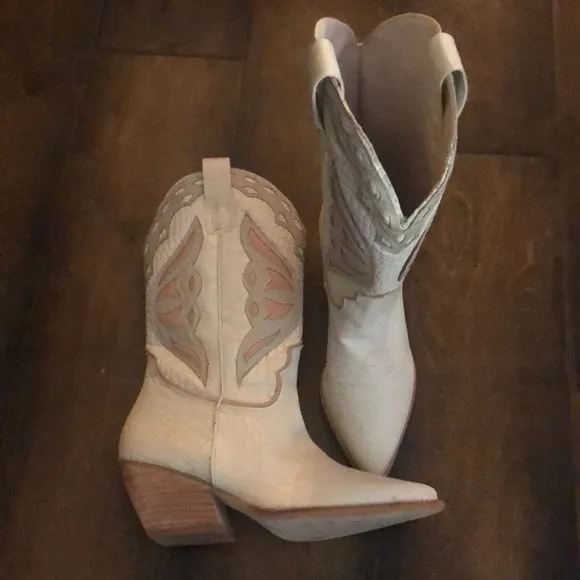 STEVE  MADDEN Wynter Western Boot