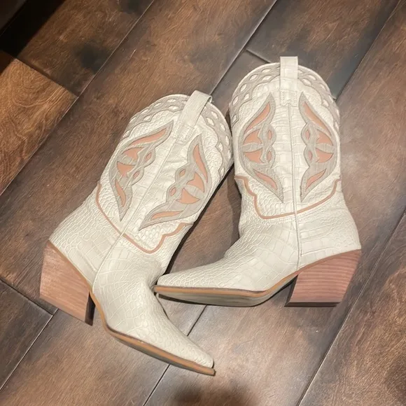 STEVE  MADDEN Wynter Western Boot