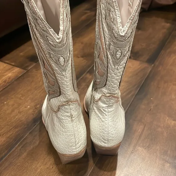 STEVE  MADDEN Wynter Western Boot