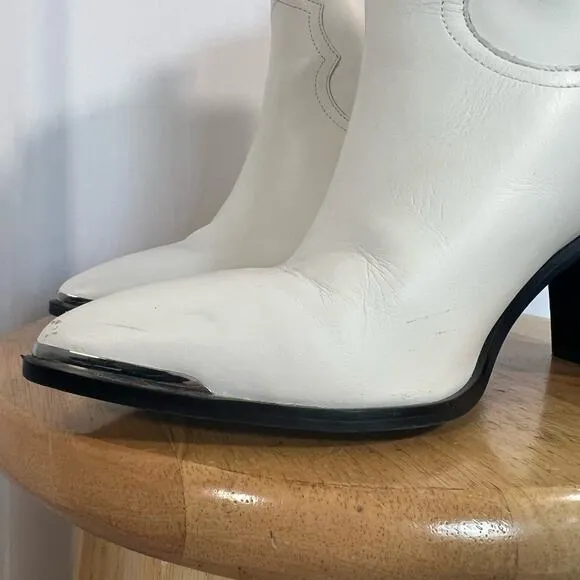 Steve Madden Zora White Leather Pointed-Toe Ankle Booties Size 10