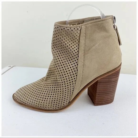 Steve Madden Tan Perforated Rumble Boho Western chunky Heel Bootie Sz 7.5