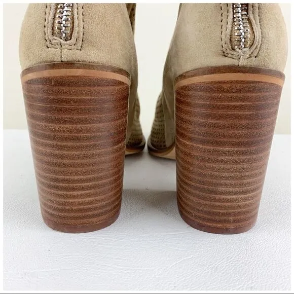 Steve Madden Tan Perforated Rumble Boho Western chunky Heel Bootie Sz 7.5