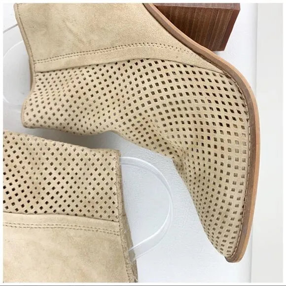 Steve Madden Tan Perforated Rumble Boho Western chunky Heel Bootie Sz 7.5