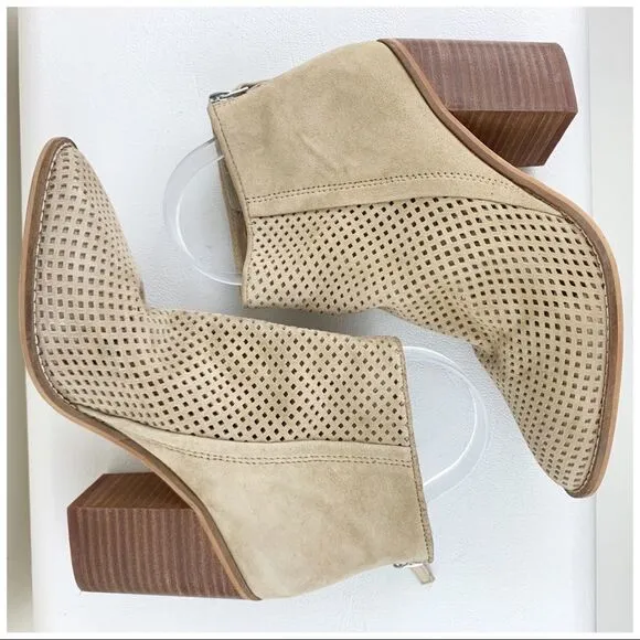 Steve Madden Tan Perforated Rumble Boho Western chunky Heel Bootie Sz 7.5