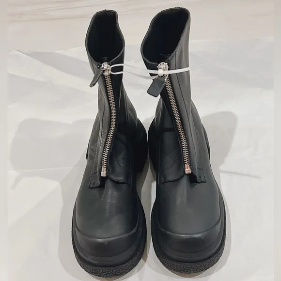 STUART WEITZMAN Charli Zip Sport Women's Black Leather Boots 7.5 NWOB